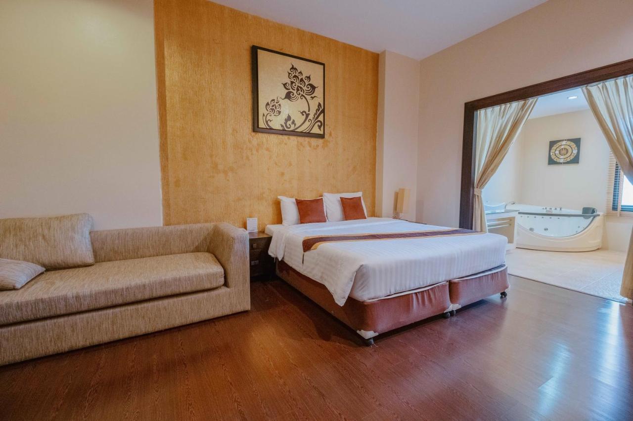 Si Maha Phot The Desiign Hotel - Sha מראה חיצוני תמונה